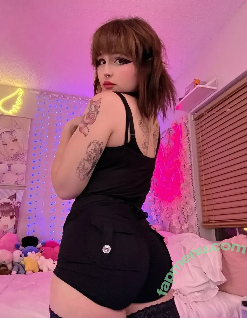 lumarist nude photo #0012 (invite / oxxmilk)