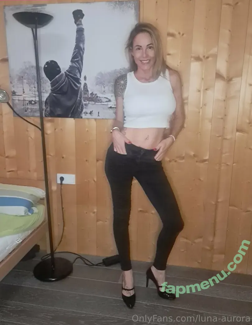 Luna Aurora nude photo #0015 (luna-aurora / lunaauroraxo)