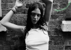 Luna Blaise / lunablaise nude photo #0051