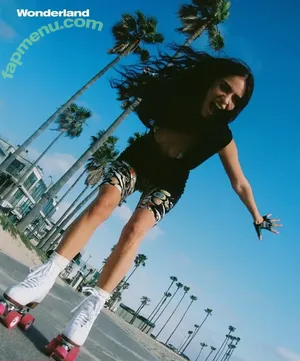 Luna Blaise / lunablaise nude photo #0100