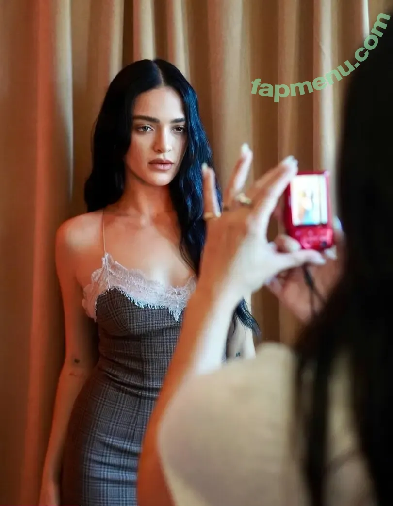 Luna Blaise nude photo #0109 (lunablaise)