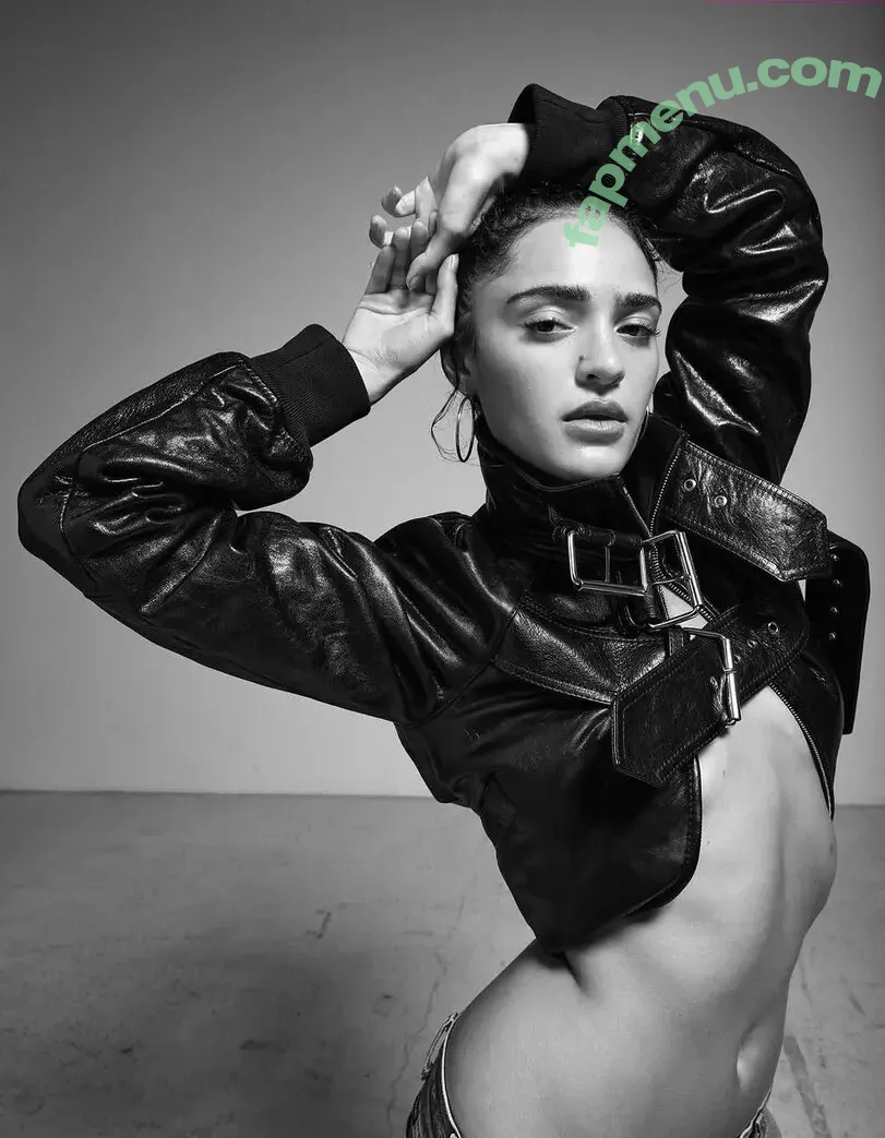 Luna Blaise nude photo #0137 (lunablaise)