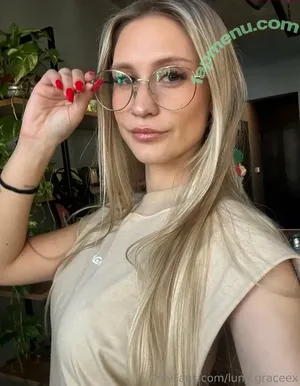 luna.graceex / lunagrxce nude photo #0014