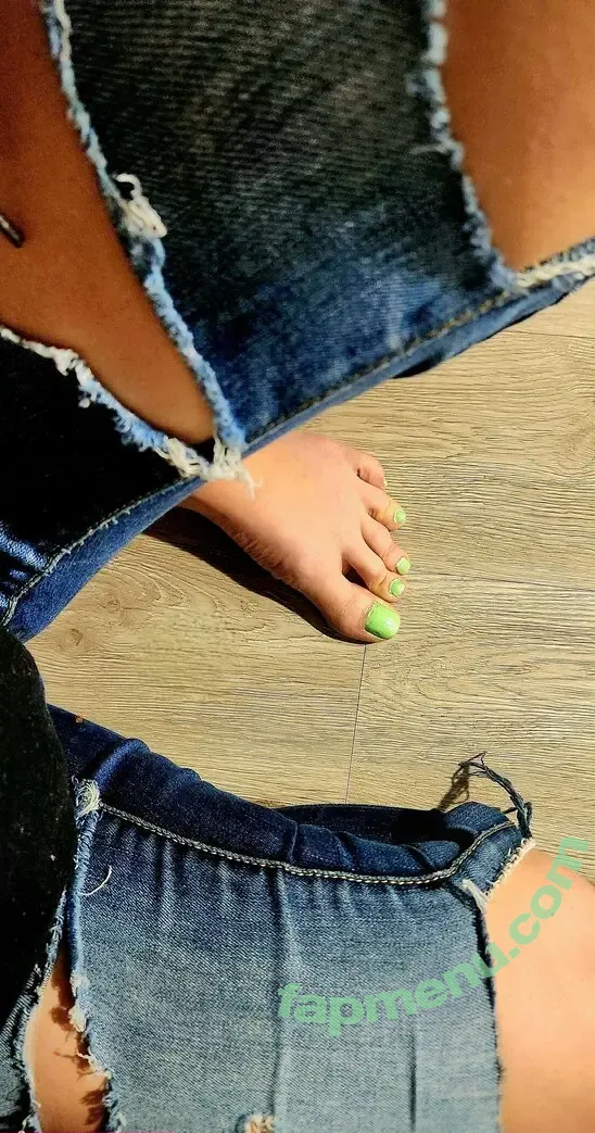 luna_love_feet nude photo #0027 (reel)