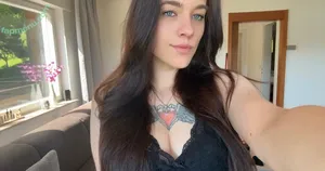 luna-lovee / lunalove_stjames nude photo #0016