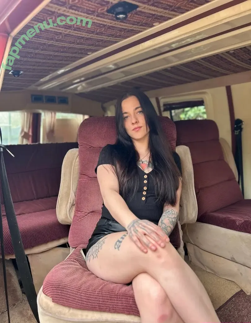 luna-lovee nude photo #0002 (lunalove_stjames)