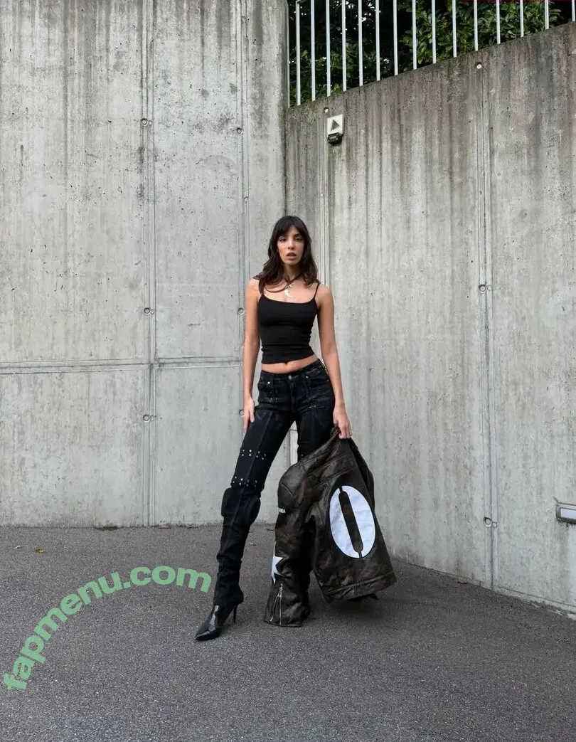 Luna Piombanti nude photo #0125 (lucedellaluna / lunapiombanti)