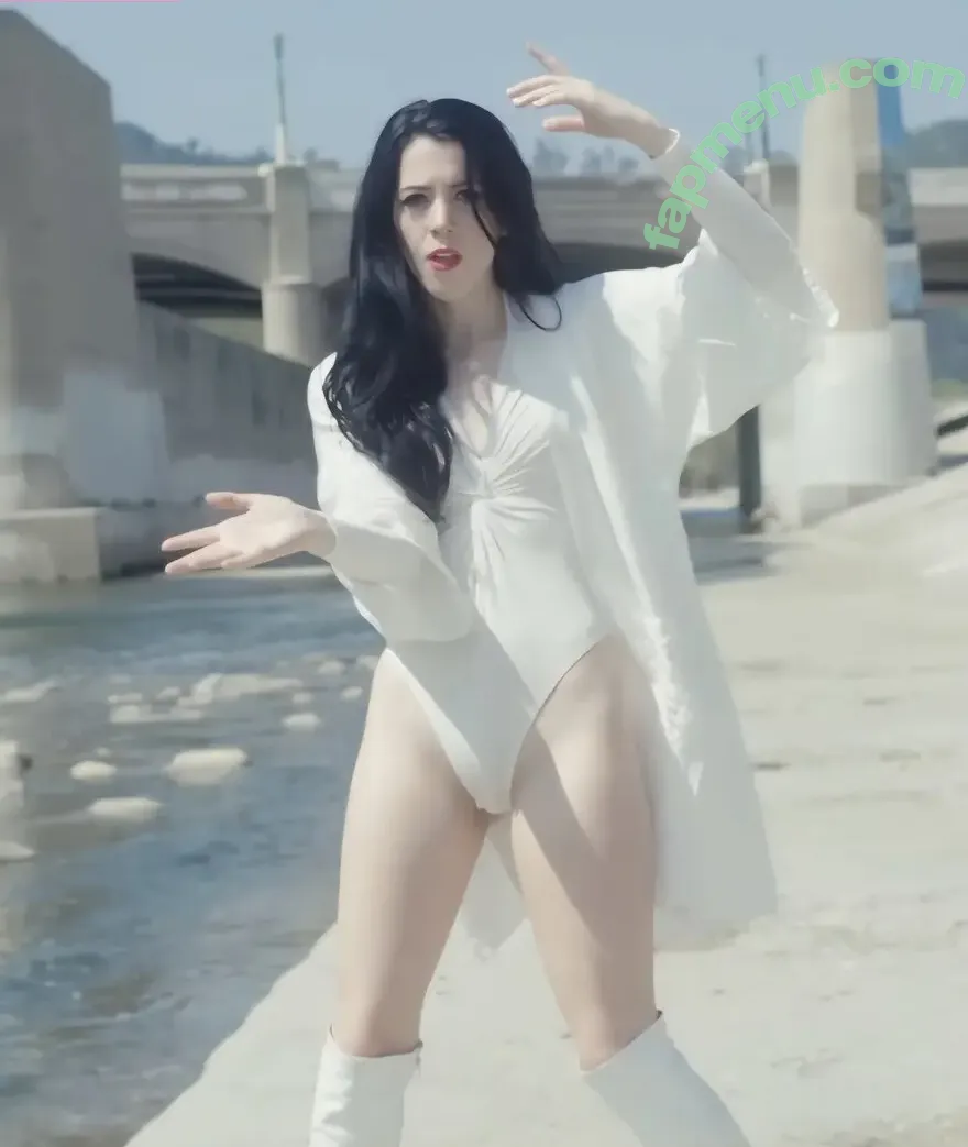 Luna Shadows nude photo #0025 (lunaxshadows / shadowluna)