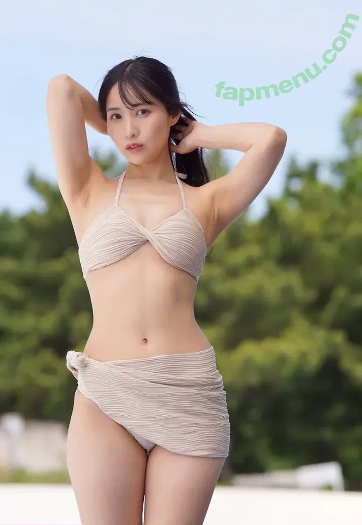 Luna Yuuki nude photo #0003 (lunamoon_911 / yuuki.luna)