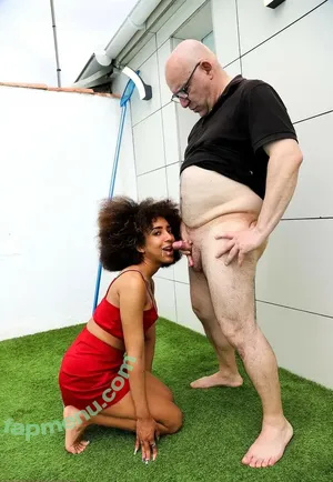  nude photo #0002