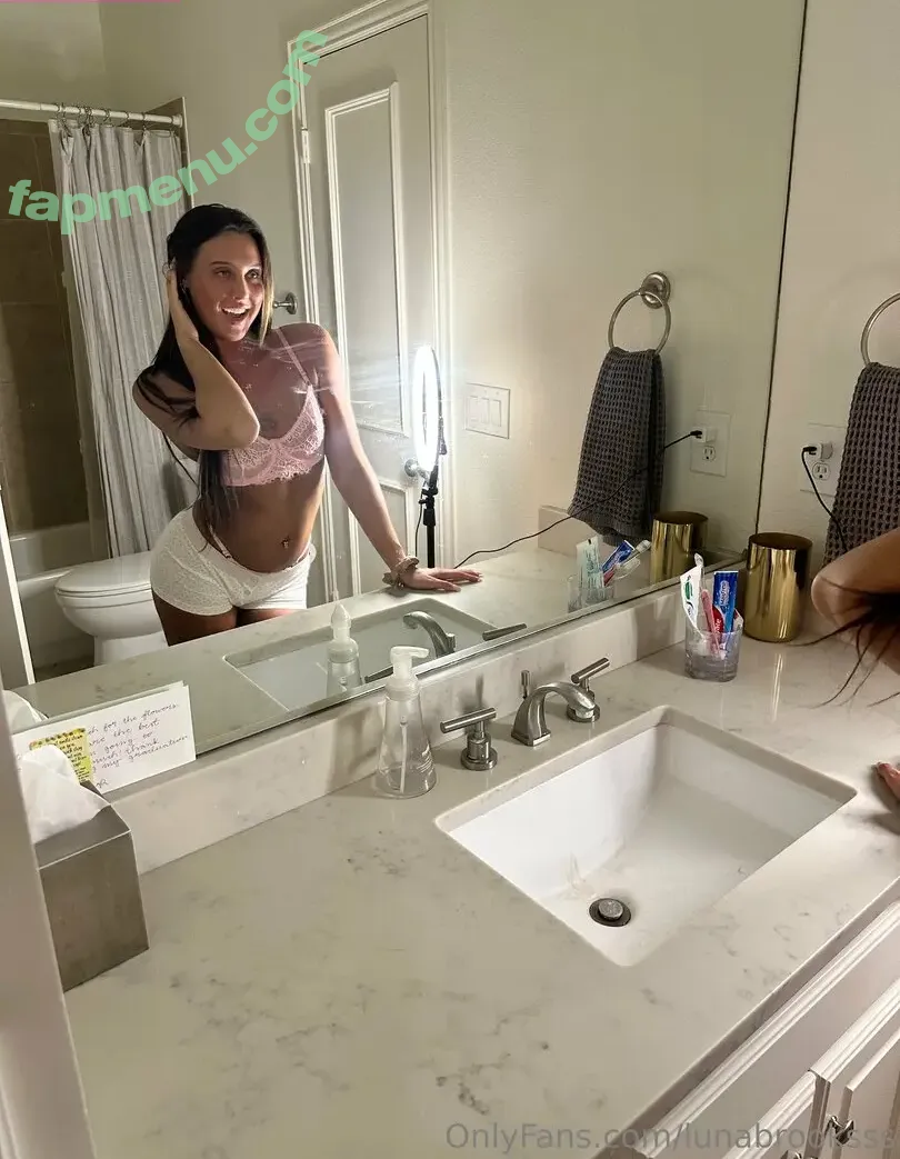 lunabrooksss nude photo #0009 (lunabrooksss)