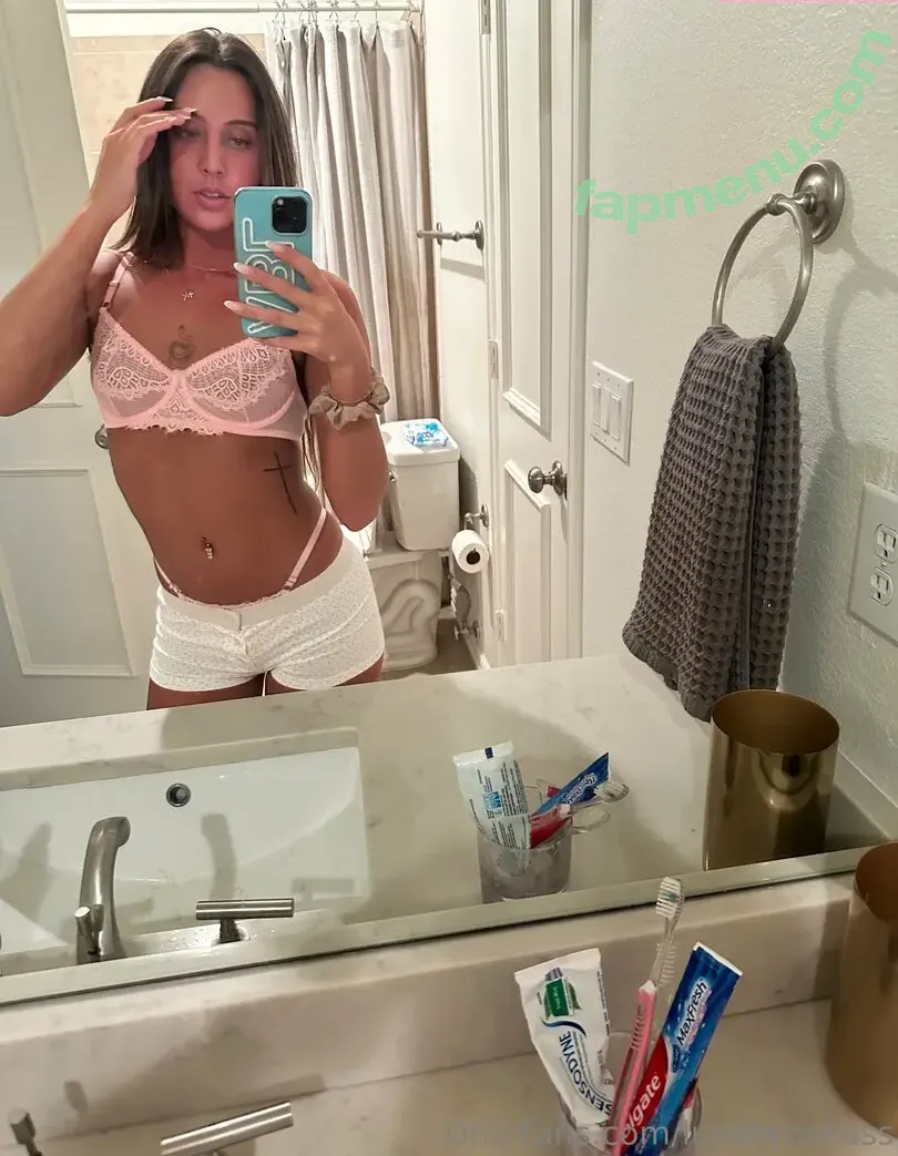 lunabrooksss nude photo #0015 (lunabrooksss)