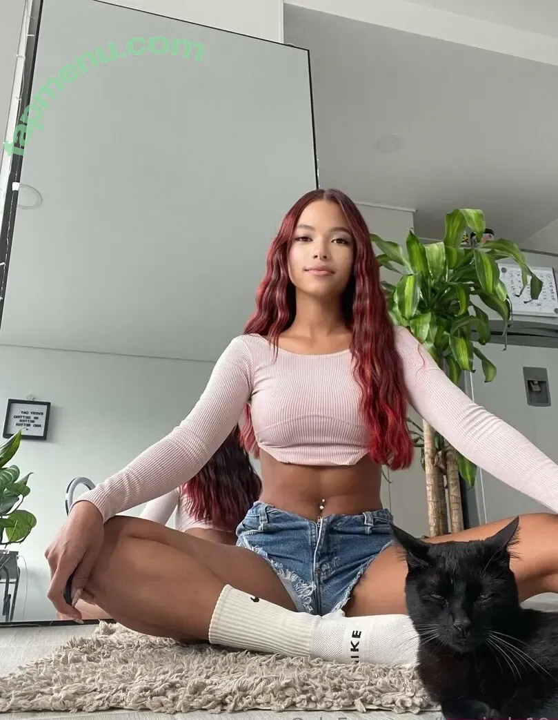 lunajade19 nude photo #0002 (lunajadegymnast)