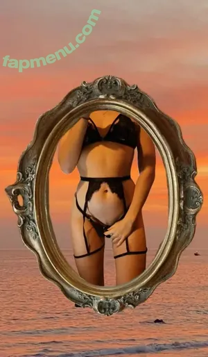 lunalafoe / lunaafaeee nude photo #0018