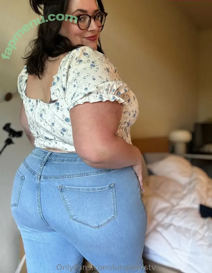 lunalewistv nude photo #0031 (lunalewww)