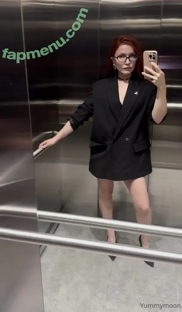 lunalinaluna nude photo #0019 (lunaluna.luna)