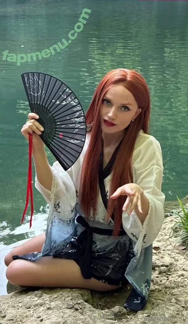 lunalinaluna nude photo #0031 (lunaluna.luna)