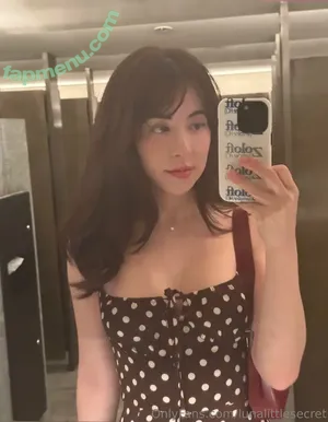 lunalittlesecret / lunaslittlesecret99 nude photo #0047