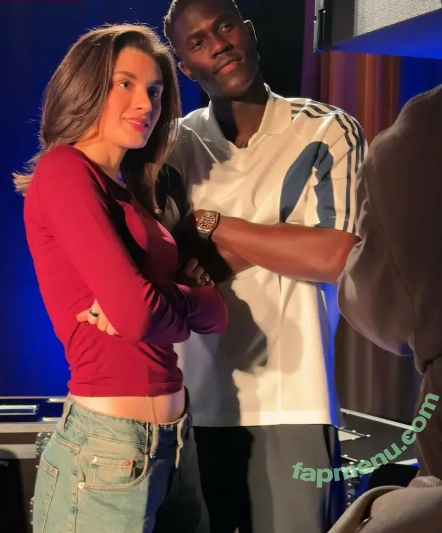 Lunallira nude photo #0042 (Charllotte.jones / Charlottebunnny / charrlottejones)