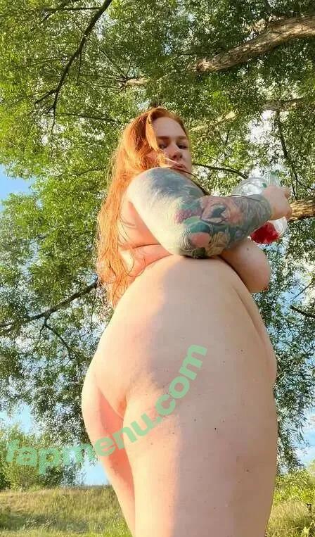 Lunaloufox nude photo #0011 (its.lunafox)
