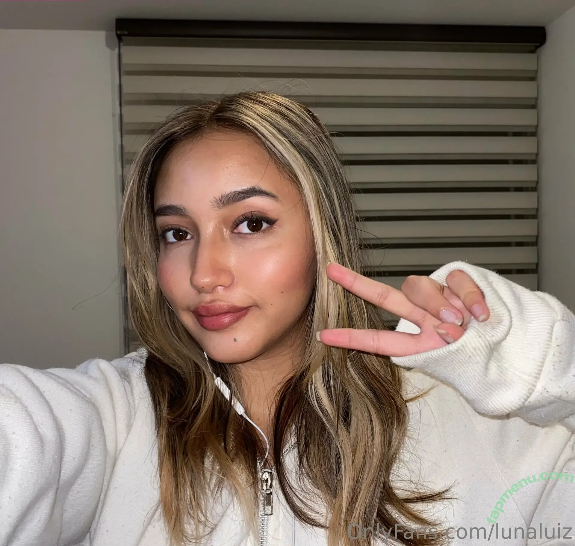 lunaluiz nude photo #0015 (lunaluiz)