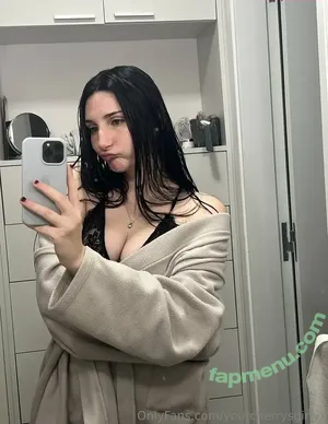  nude photo #0004