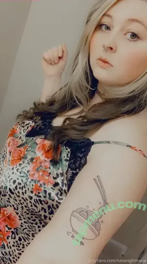  nude photo #0002