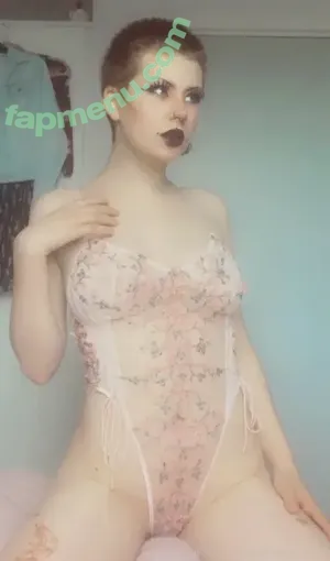 lunanymph / weirdnymphoe nude photo #0021