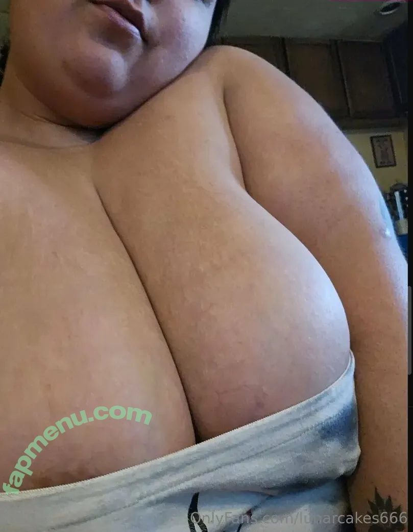 lunarcakes666 nude photo #0011 (lunar.rose666)