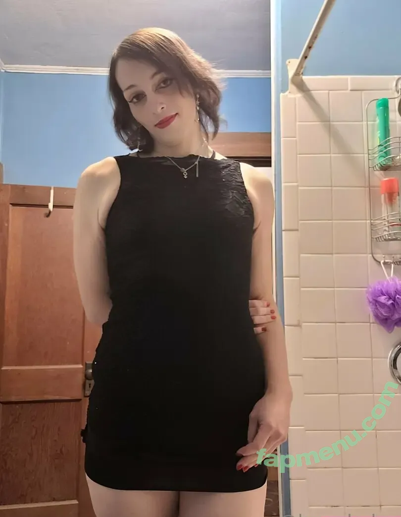 lunarladyy nude photo #0021 (lunarladyyyy)