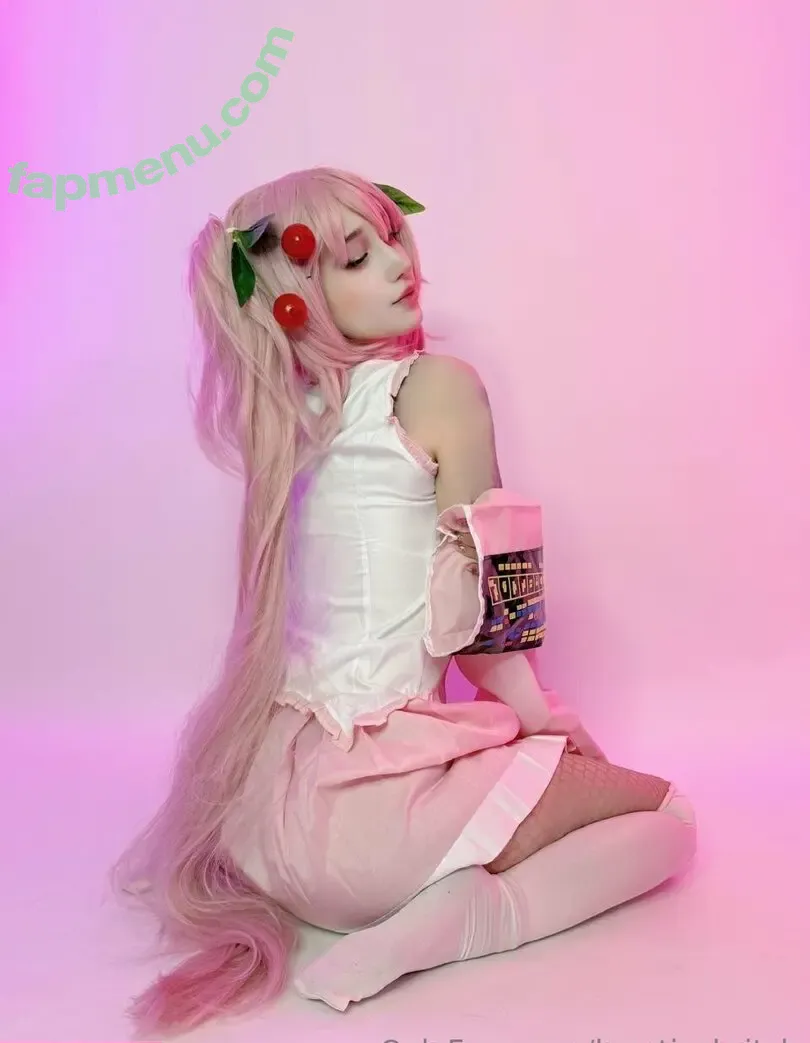 lunaticalwitch nude photo #0070 (lunaticalwitch)