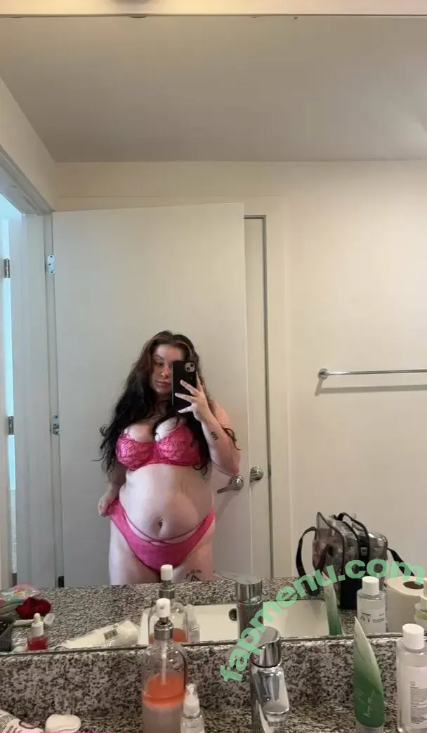 lunavalentinee nude photo #0033 (lunavalentineart)