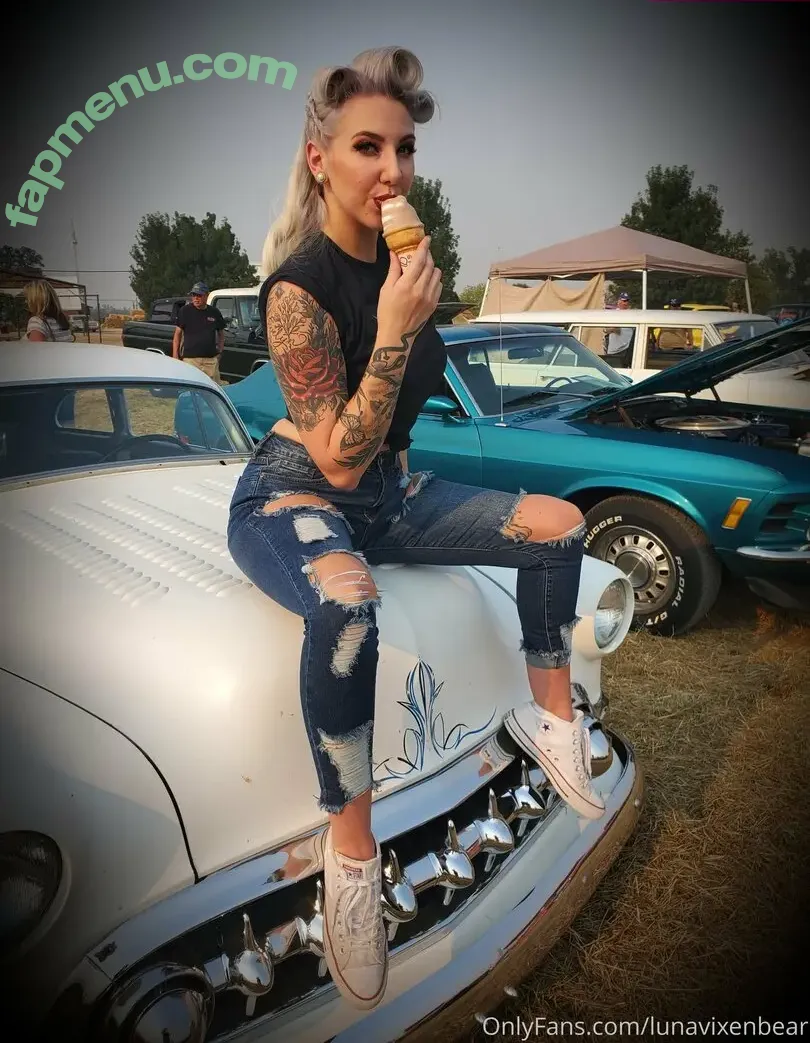 lunavixenbear nude photo #0005 (ts.lunavixen)