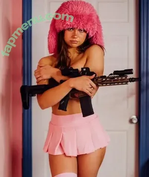 Lunchbaglujan / Haylujan nude photo #0005