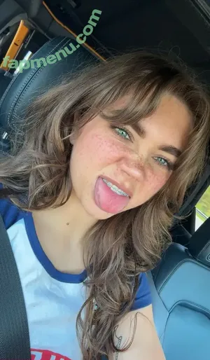 Lunchbaglujan / Haylujan nude photo #0002