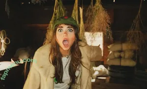 Lunchbaglujan / Haylujan nude photo #0011