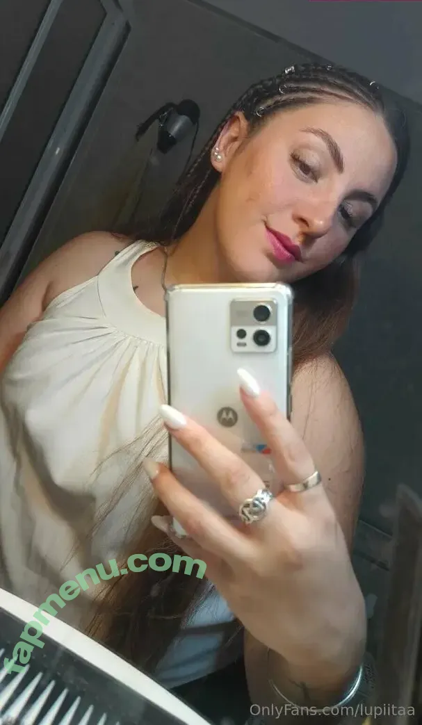 lupiitaa nude photo #0024 (lupiitaa.831)