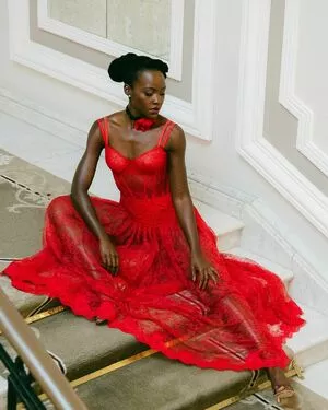 Lupita Nyong'o / lupitanyongo nude photo #0040