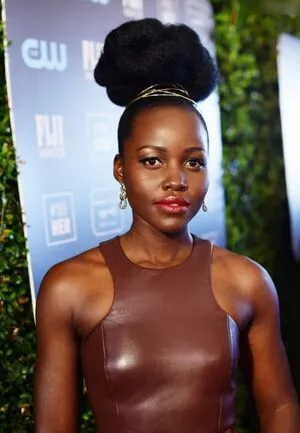 Lupita Nyong'o / lupitanyongo nude photo #0086