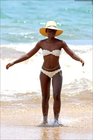 Lupita Nyong'o / lupitanyongo nude photo #0099