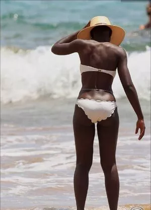 Lupita Nyong'o / lupitanyongo nude photo #0104