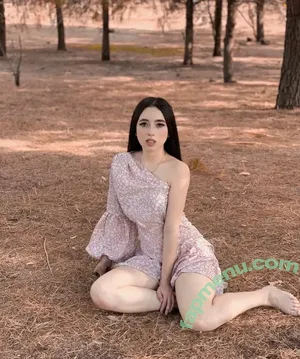  nude photo #0005