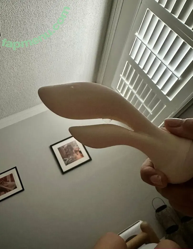 lusciouslenaxx nude photo #0041 (_lenaluscious_)