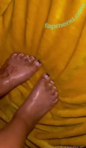 lust4nique / curvy_nique nude photo #0011