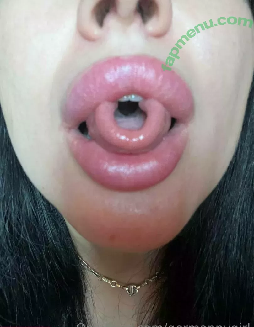 lusty_queen nude photo #0030 (lusty.queen)