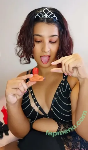  nude photo #0001