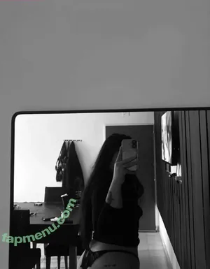  nude photo #0005