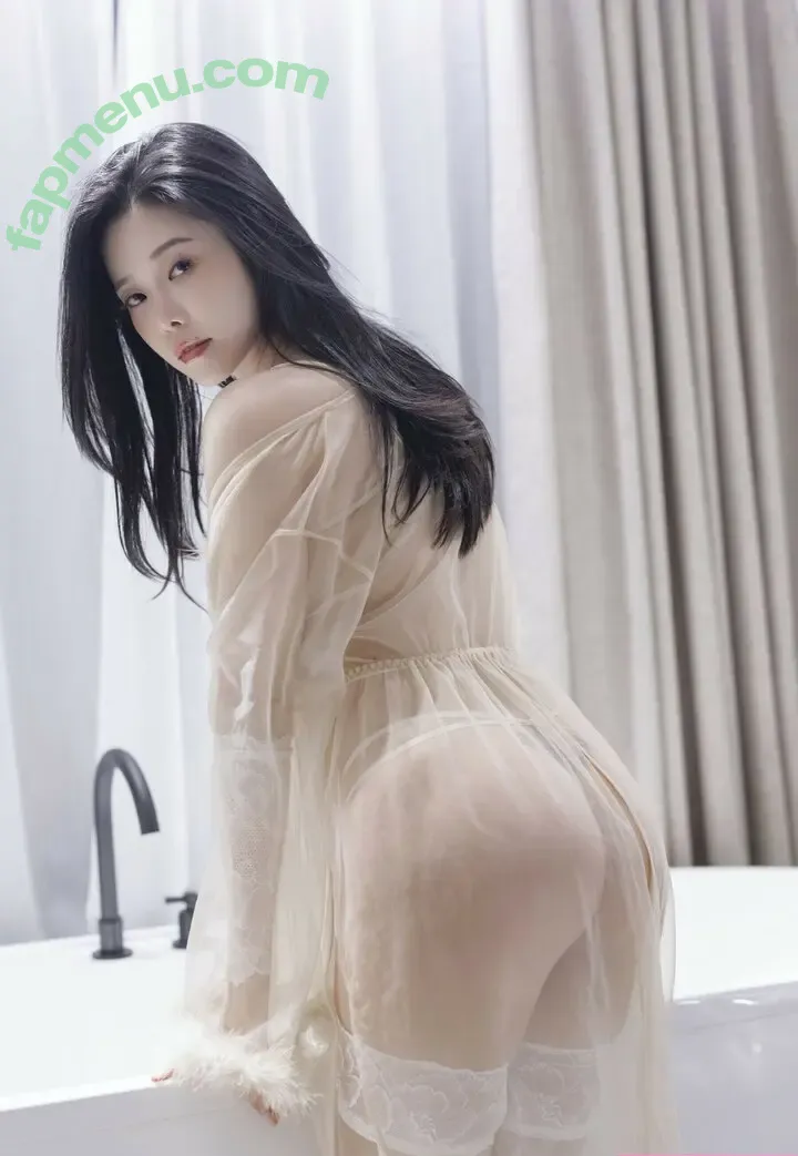 Luvian Ben Neng nude photo #0312 (Luvian Lee / Luvian本能 / luvian711 / luvianlee)