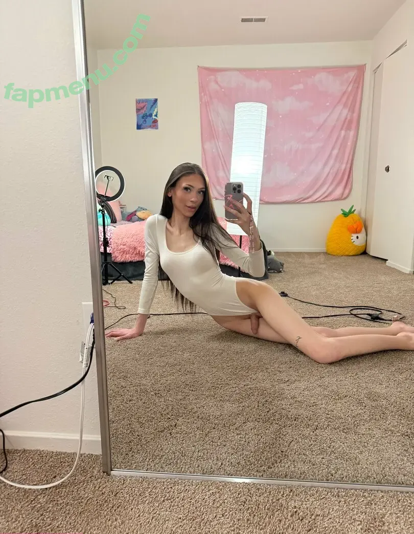 luvlaylababi nude photo #0083 (luvlaylab)