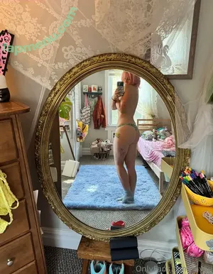 Luvliii / meatloafyyy / shmeatloafyyy nude photo #0298